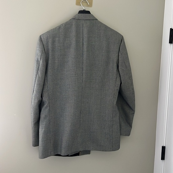 Gray Blazer with Notch Lapels and Wool-Blend Fabric - Picture 2 of 4